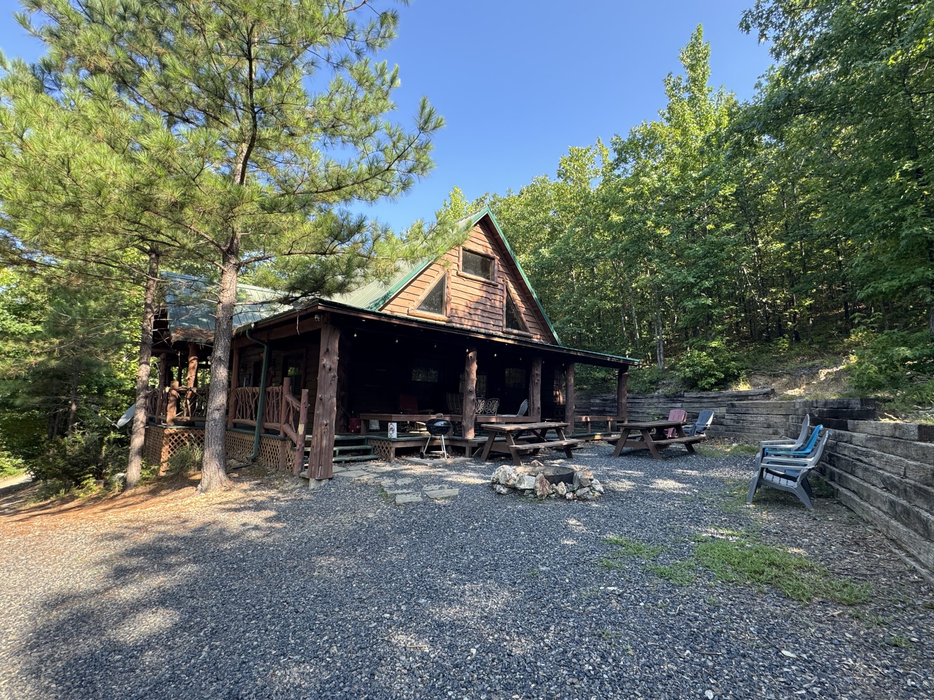 Bear Mountain Lodge - Wolf Pen Gap Cabins